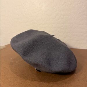 Stylish Gray Beret 100% Wool